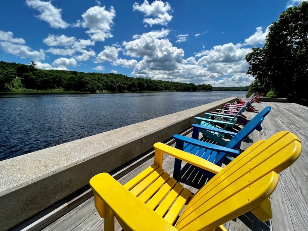 Photo Adirondack chair