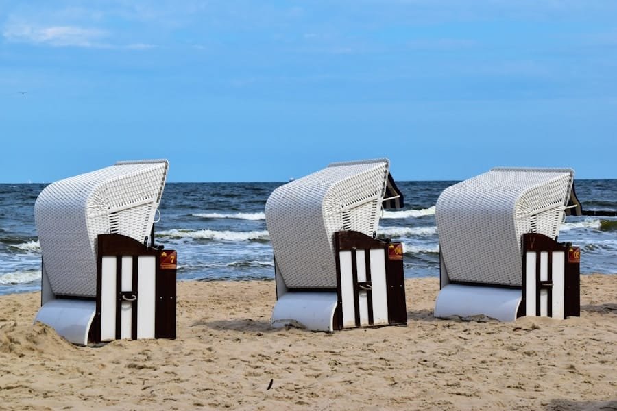 Photo "Choosing Outdoor Furniture for Windy Areas: What to Look For"