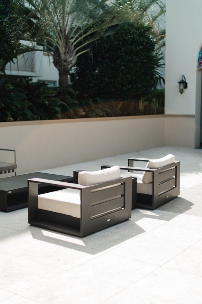 Photo "floodproof outdoor furniture Malaysia"