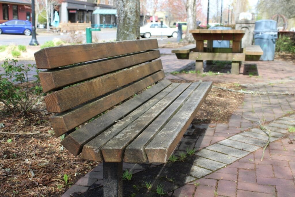 Photo Wooden benches
