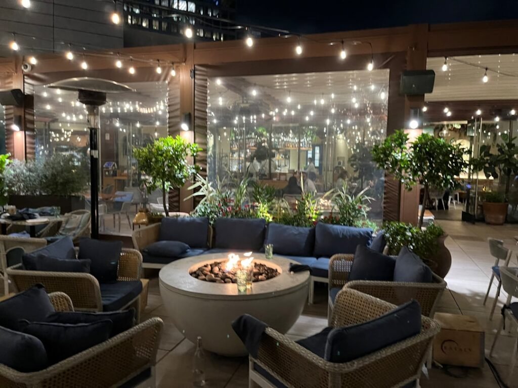 Photo Outdoor Lounge Area