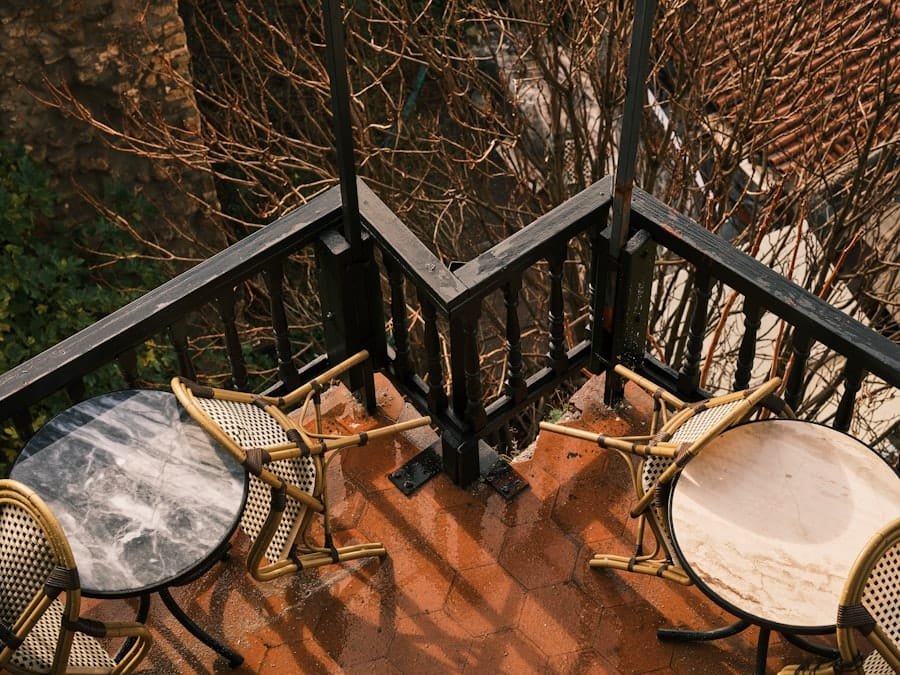 outdoor balcony stool