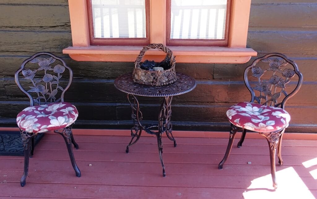 Photo outdoor balcony stool