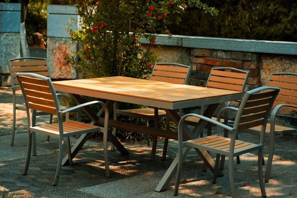 Photo aluminum patio furniture