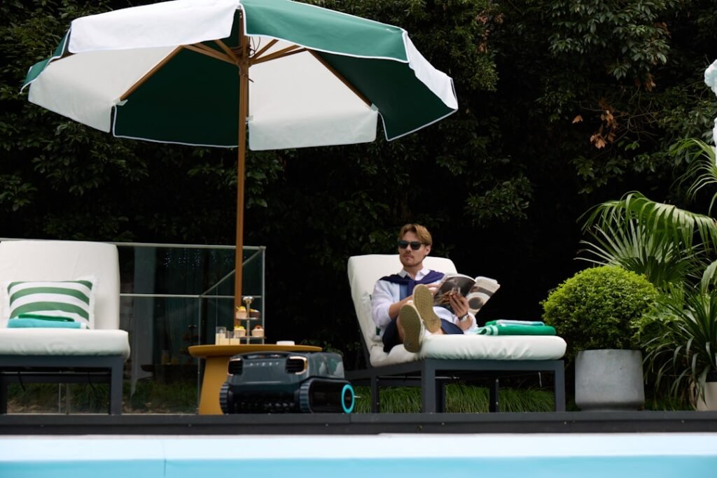 Photo outdoor furniture maintenance