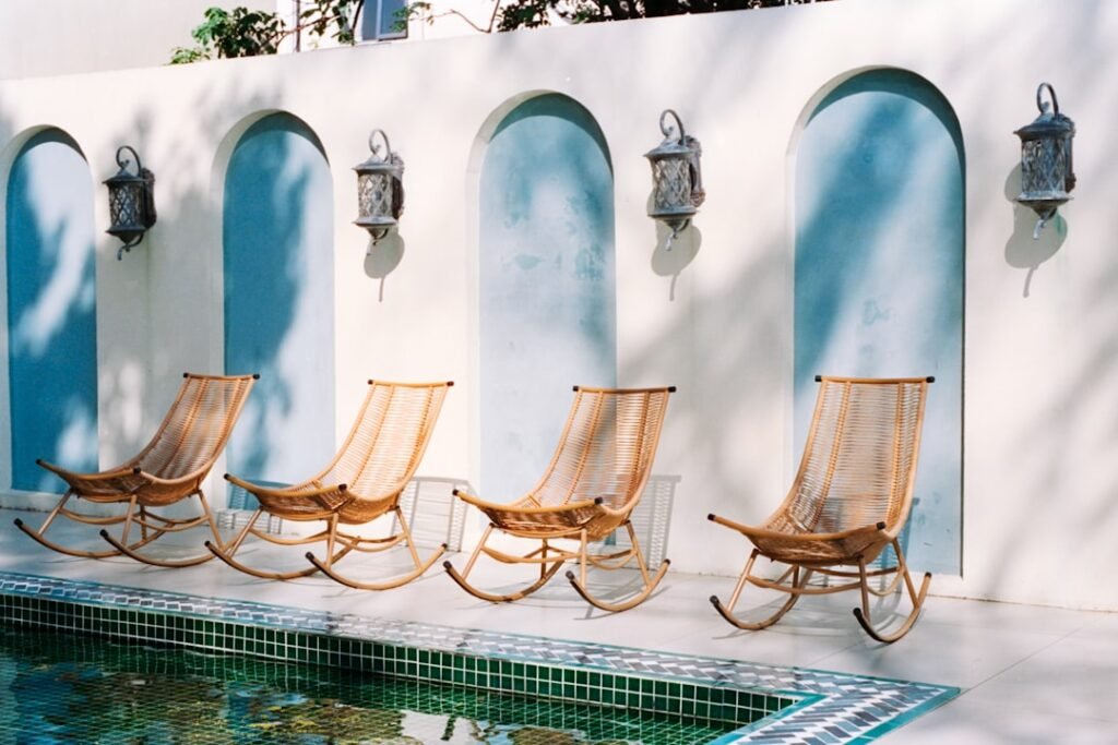 Photo Outdoor Lounge Chairs