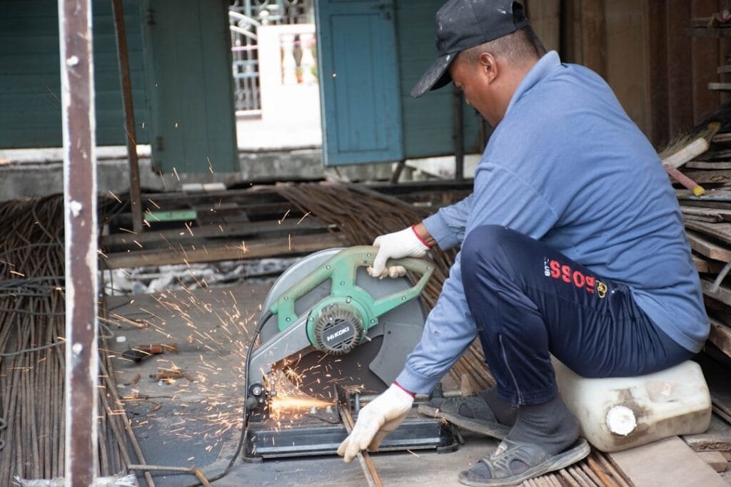 Photo Electrical lighting tools Malaysia supplier