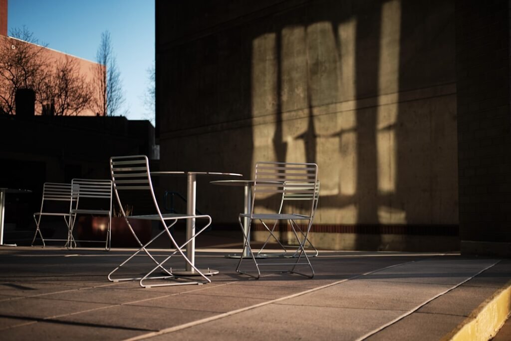 Photo Protect Metal Outdoor Furniture