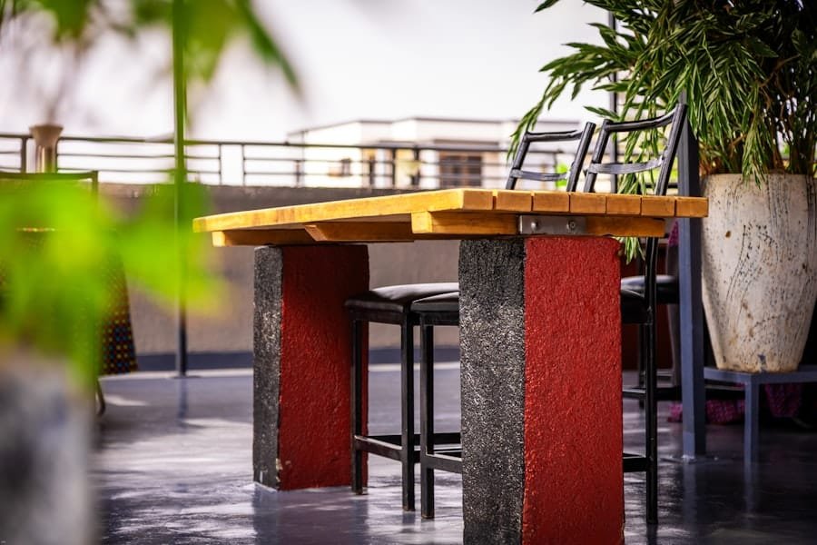 Photo Patio Table Size